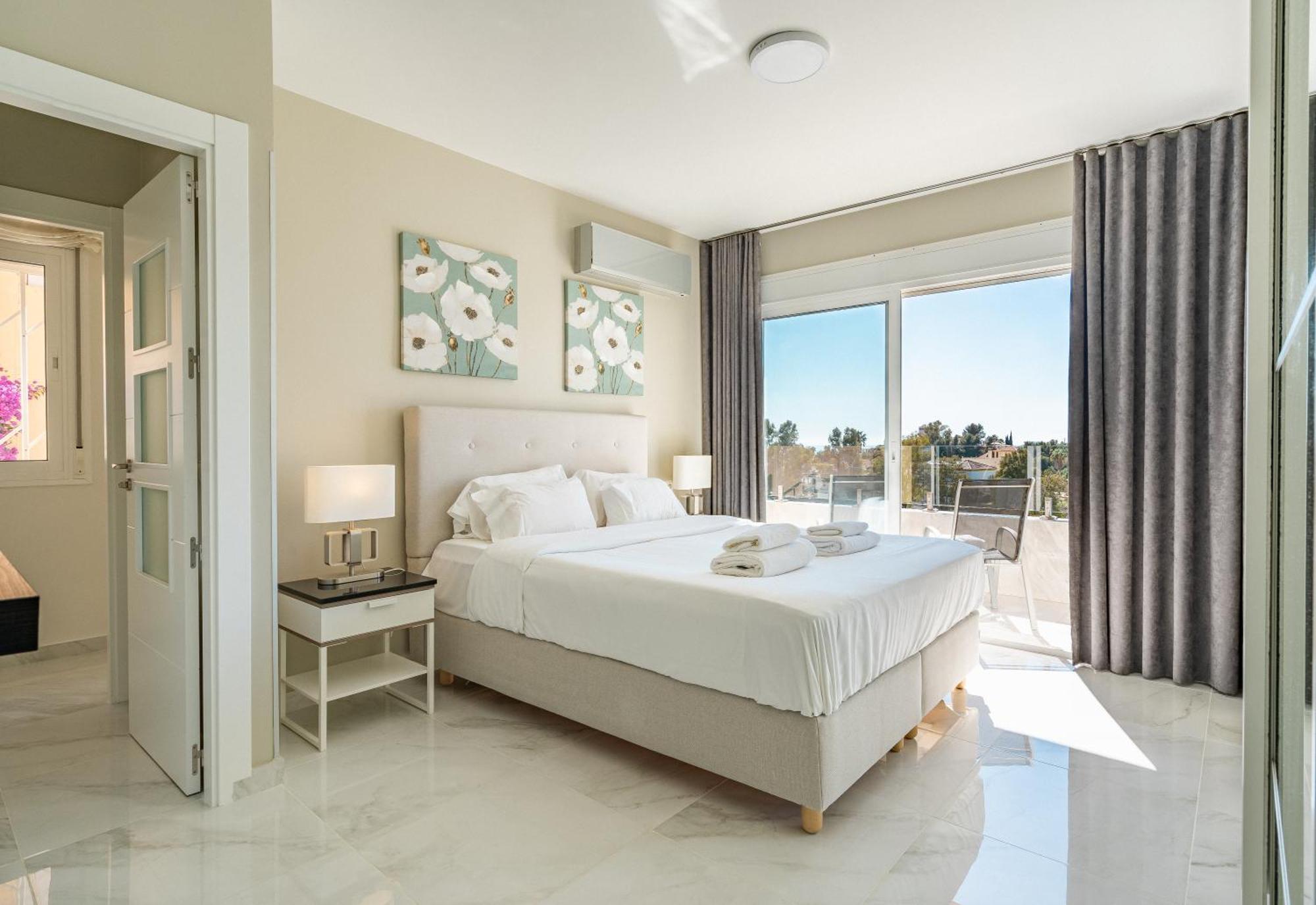 Private Luxurious Hillside Villa With Pool & Sea Views For 8 To 10 Ppl Fuengirola Bagian luar foto